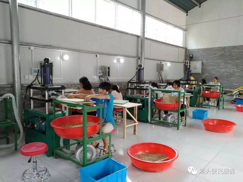 在寻找服装加工订单的道路上，如何选择一个合适的平台成为了许多创业者的心头难题。究竟哪些平台能够帮助您快速找到优质订单？本文将通过对比分析各大平台的优势与劣势，为您的决策提供参考。